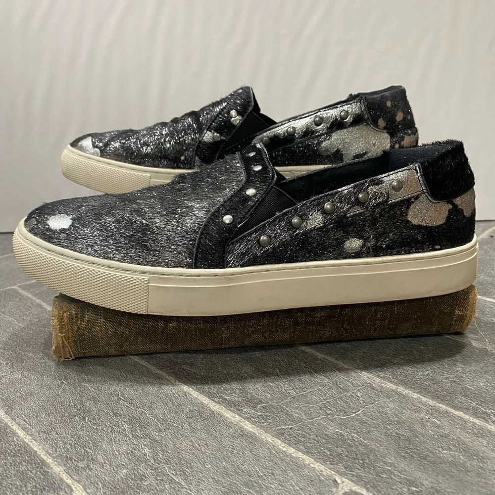 Corky’s Pine Top Pewter Leather Slip On Sneakers Size 9